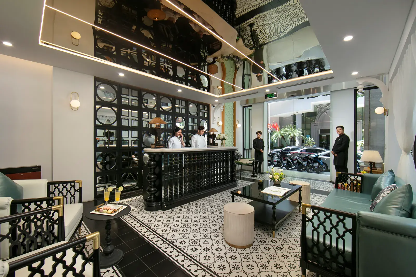 Hotel De Rond Hanoi lobby