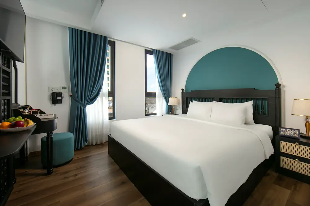 Suite Balcony at Hotel De Rond Hanoi